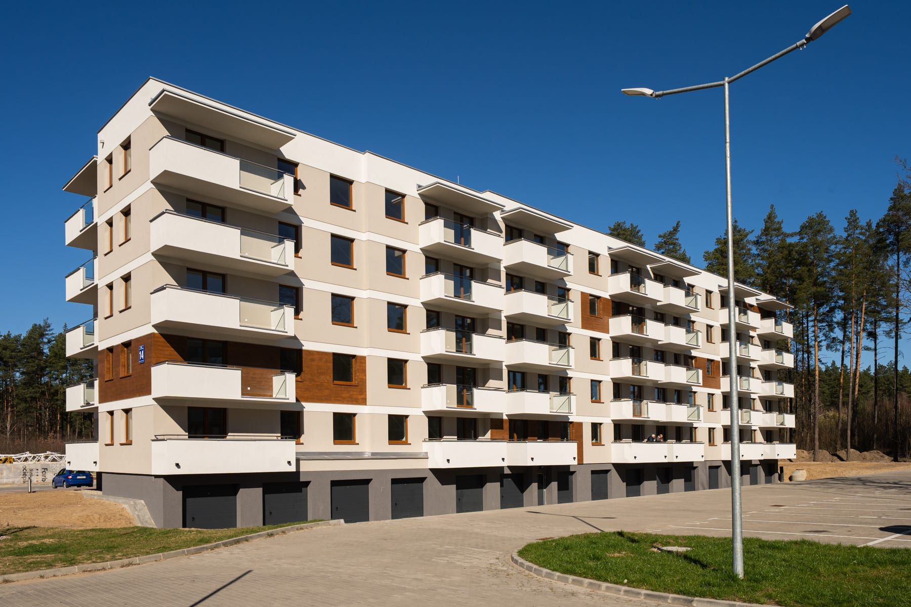 Elewacja budynku S17 od strony parkingu