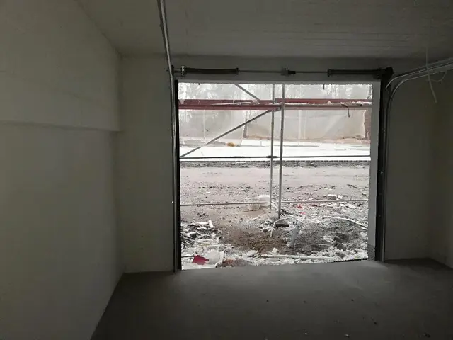 Budynek S11, 07.12.2020: Zakończenie prac wykończeniowych w garażach indywidualnych.