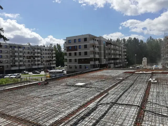 Budynek S18, 13.07.2022: Zbrojenie stropu nad parterem - prawa bryła budynku.
