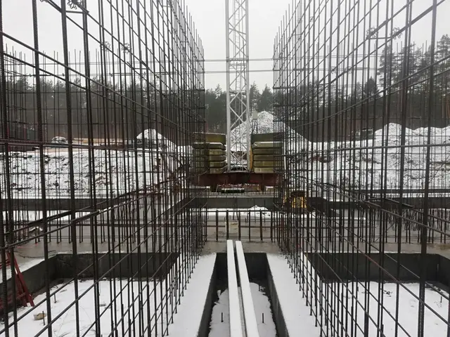 Budynek S17, 12.12.2023: Zbrojenie ścian kondygnacji podziemnej.