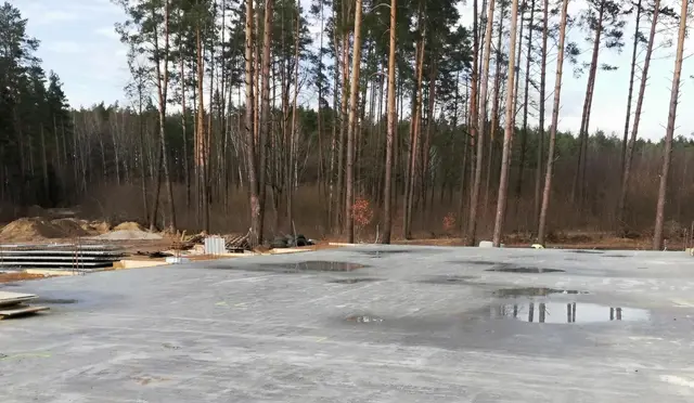 Budynek S17, 26.02.2024: Wykonanie stropu nad kondygnacją podziemną - lewa bryła budynku.