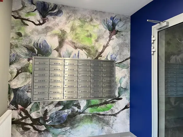 Budynek S17, 24.01.2025: Realizacja projektu aranżacji części wspólnych - wiatrołap.